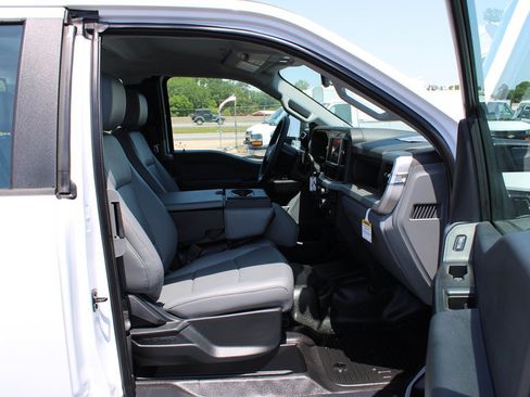 Used 2026 Ford F250 XL w/ XL Chrome Package RWD image 21