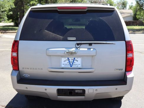 Used 2008 Chevrolet Suburban LT w/ LT Preferred Equipment Group AWD/4WD image 6