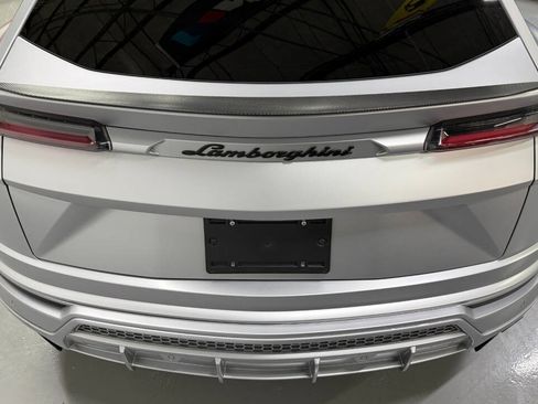 Used 2022 Lamborghini Urus AWD/4WD image 17