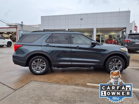 Used 2023 Ford Explorer XLT w/ Equipment Group 202A RWD image 5