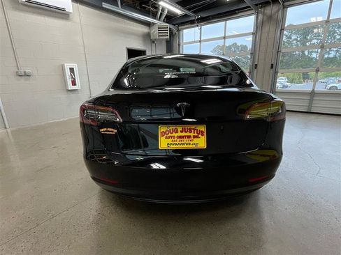 Used 2021 Tesla Model 3 Standard Range Plus RWD image 4