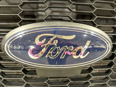 Used 2024 Ford Transit 250 Low Roof w/ Exterior Upgrade Package image 25