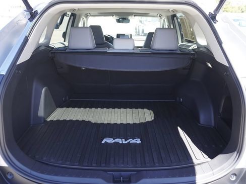 Certified 2022 Toyota RAV4 XLE Premium FWD image 8