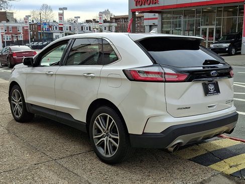 Used 2019 Ford Edge Titanium w/ Cold Weather Package image 4