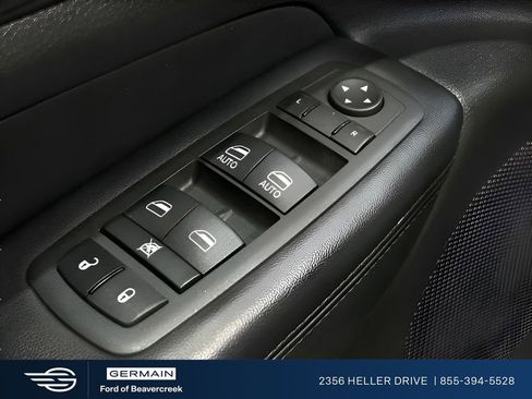 Used 2022 Jeep Grand Cherokee Laredo X AWD/4WD image 9