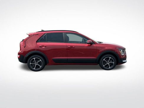 New 2025 Kia Niro EX image 6