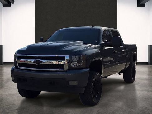 Used 2008 Chevrolet Silverado 1500 LT w/ Suspension Package, Off-Road AWD/4WD image 1