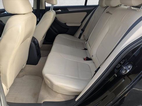 Used 2013 Volkswagen Jetta TDI image 16