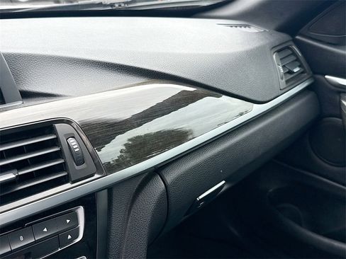 Used 2017 BMW 430i Convertible image 21