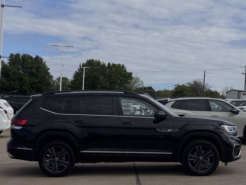 Used 2021 Volkswagen Atlas SE w/ Panoramic Sunroof Package AWD/4WD image 3