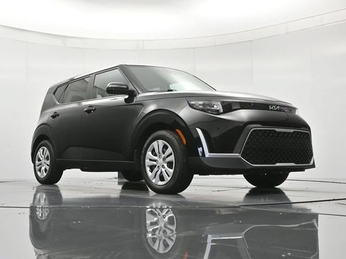 Used 2024 Kia Soul LX FWD image 38