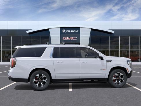 New 2026 GMC Yukon XL AT4 Ultimate AWD/4WD image 5