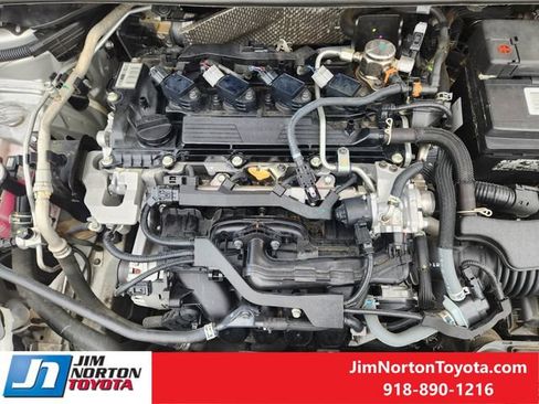 Used 2025 Toyota Corolla LE FWD image 30