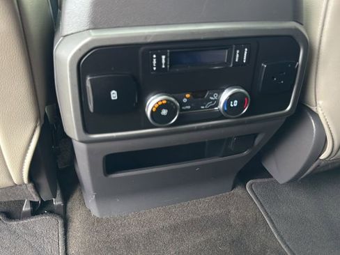 Used 2020 Ford Expedition XLT w/ Equipment Group 202A AWD/4WD image 19
