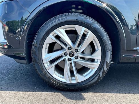 Used 2023 Audi Q7 2.0T Premium w/ Convenience Package AWD/4WD image 8