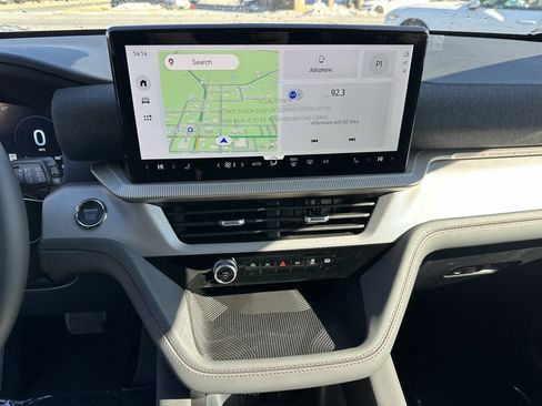 New 2026 Ford Explorer Active image 25