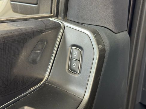 Used 2022 Ford F150 XLT w/ Equipment Group 302A High image 10