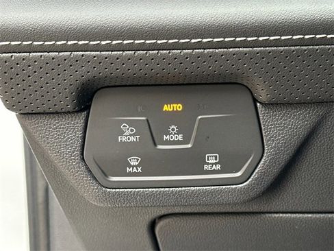 New 2026 Volkswagen Atlas Cross Sport SEL Premium R-Line image 34