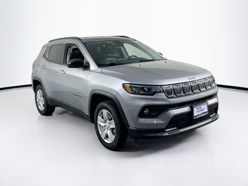 Used 2022 Jeep Compass Latitude w/ Convenience Group image 3