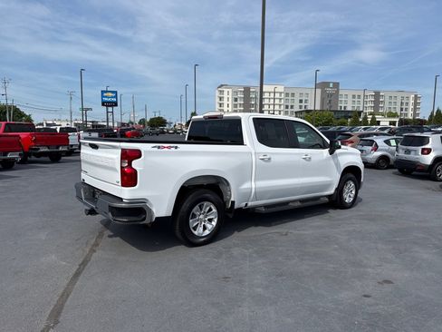 Used 2023 Chevrolet Silverado 1500 LT AWD/4WD image 3
