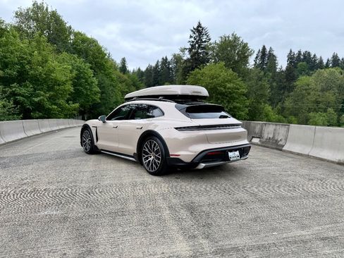 Used 2021 Porsche Taycan 4 Cross Turismo AWD/4WD image 7