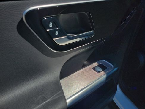 Used 2026 Mercedes-Benz GLC 300 GLC 300 image 11