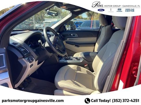 Certified 2019 Ford Explorer XLT w/ Equipment Group 201A image 7