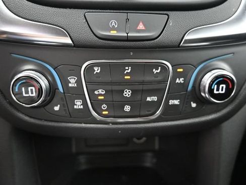 Used 2024 Chevrolet Equinox LT AWD/4WD image 30