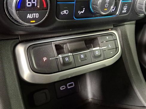 Used 2020 GMC Acadia SLE w/ LPO, Floor Liner Package FWD image 16