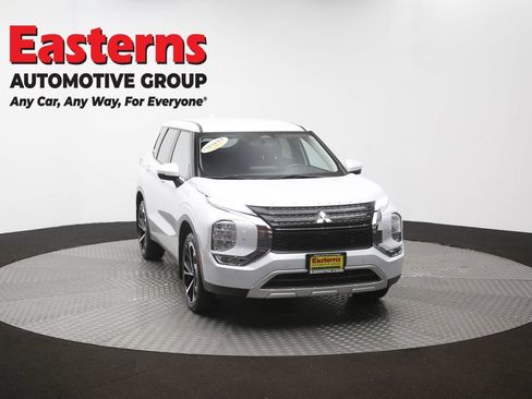 Used 2024 Mitsubishi Outlander SE AWD/4WD image 50