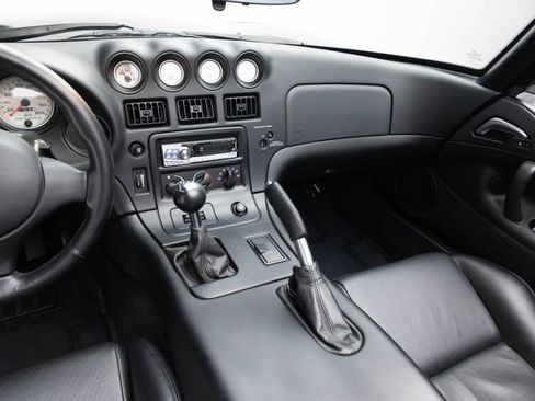 Used 2002 Dodge Viper RT/10 RWD image 14
