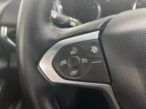 Used 2023 Chevrolet Traverse LT FWD image 28