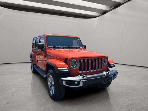 Used 2019 Jeep Wrangler Unlimited Sahara w/ LED Lighting Group AWD/4WD image 7