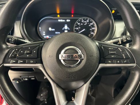 Used 2019 Nissan Kicks SV image 23