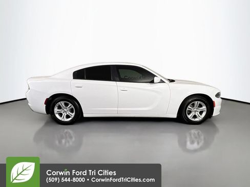 Used 2020 Dodge Charger SXT RWD image 18