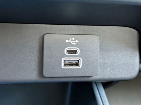 New 2025 Ford Maverick XL image 23