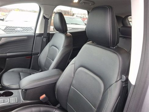 Certified 2022 Ford Escape Titanium image 14