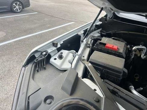 Used 2021 GMC Yukon AT4 w/ AT4 Premium Package image 4