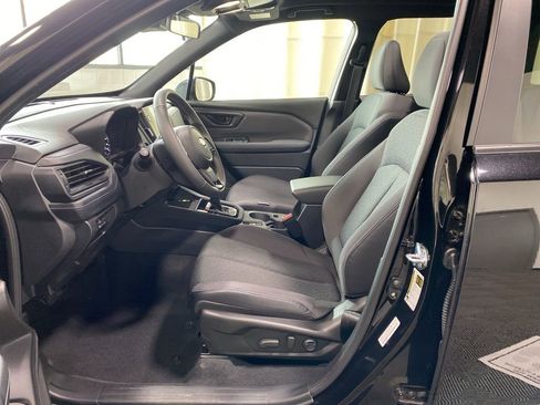 Used 2025 Subaru Forester Premium AWD/4WD image 18