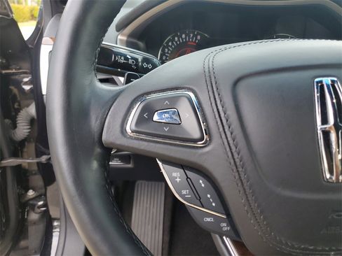 Used 2020 Lincoln MKZ Reserve w/ Elements Package image 25