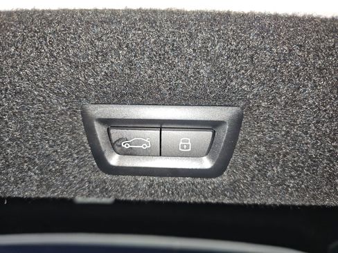 Certified 2023 BMW 760i xDrive w/ Executive Package image 13