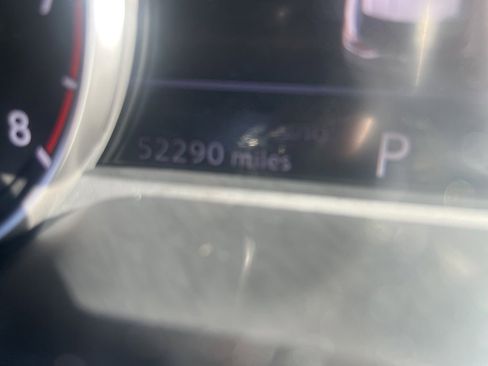 Used 2023 Nissan Rogue S image 9