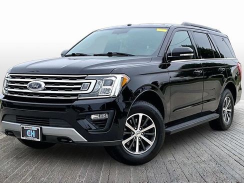 Used 2019 Ford Expedition XLT w/ Equipment Group 201A AWD/4WD image 3