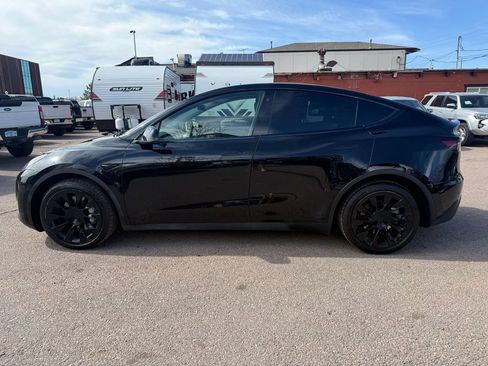 Used 2023 Tesla Model Y Long Range image 6