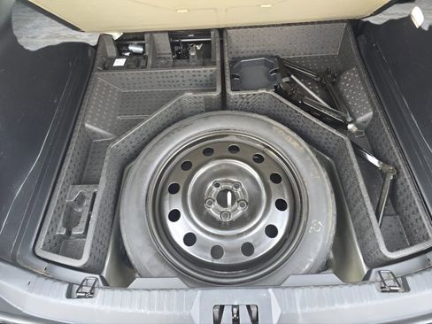 Used 2022 Ford Edge Titanium image 31