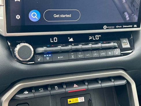 Used 2024 Toyota Tundra Limited image 36