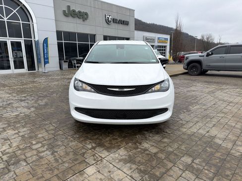 New 2026 Chrysler Voyager LX FWD image 3
