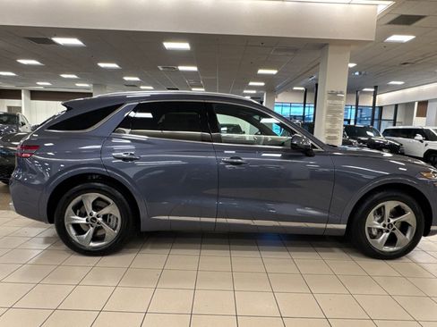 New 2026 Genesis GV70 2.5T Advanced w/ G1 Accessory Package AWD/4WD image 3
