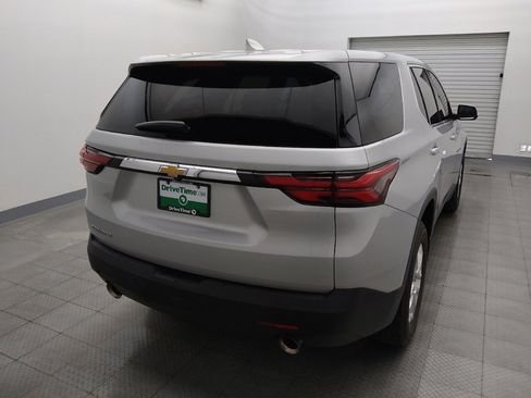 Used 2022 Chevrolet Traverse LS FWD image 7