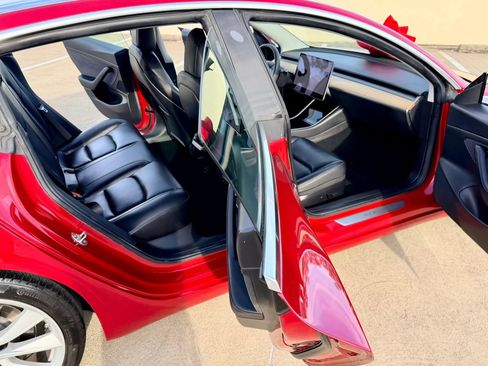 Used 2020 Tesla Model 3 Standard Range Plus RWD image 36